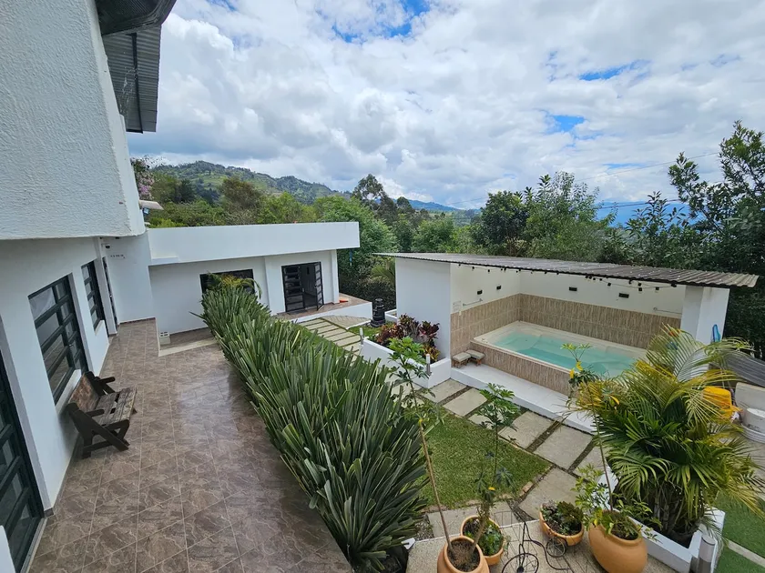 Villa San Salvador - Image 1