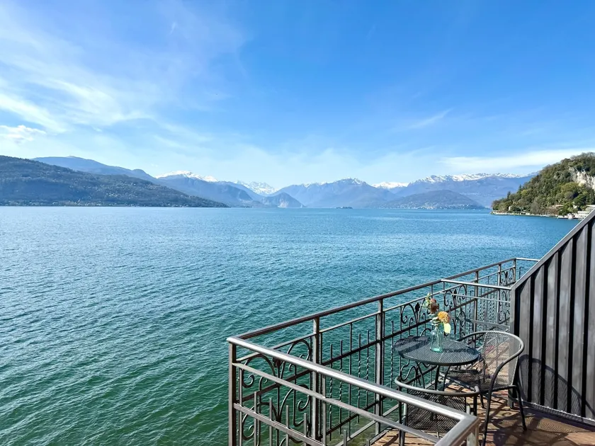 Villa Ottolini right on the lake with balcony - Image 1