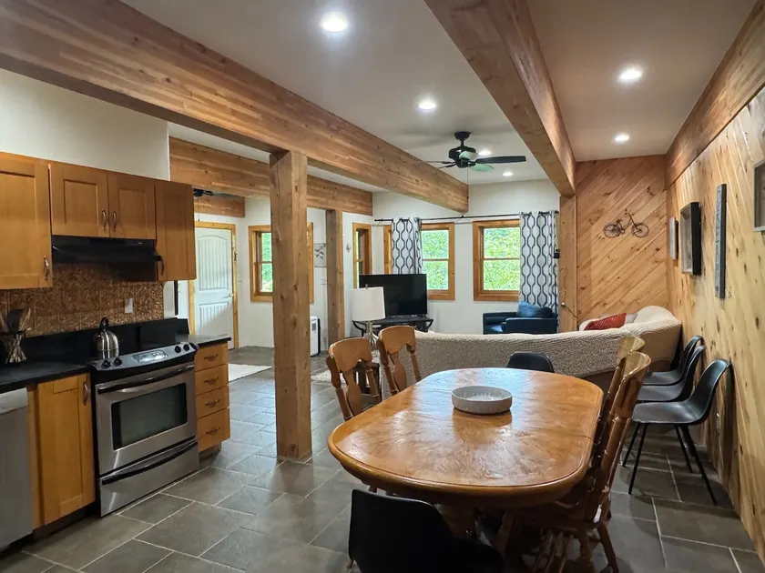 The Loaf View - 3 Bed Apt - 10 min from Sugarloaf - Image 1