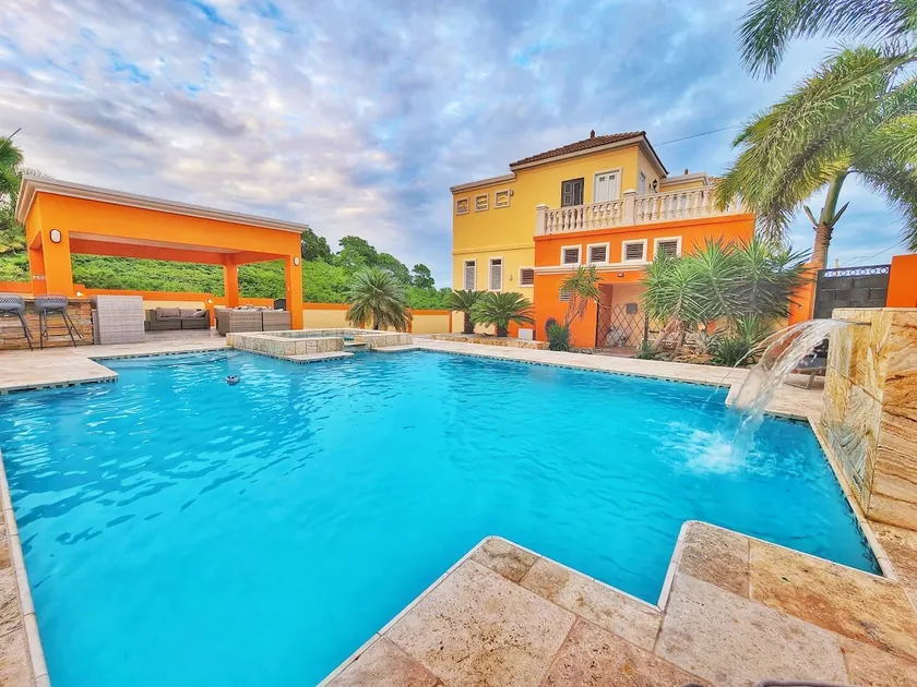 Oasis Escape House. Private Pool Villa. Paradise Retreat. 12 guests. Full A/C - Image 1