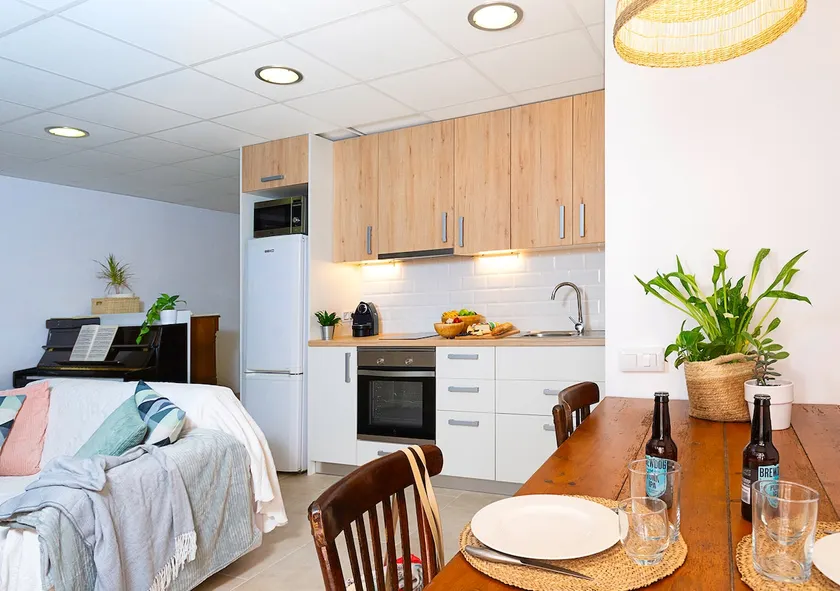 Beautiful loft, with private patio and fireplace - Image 1