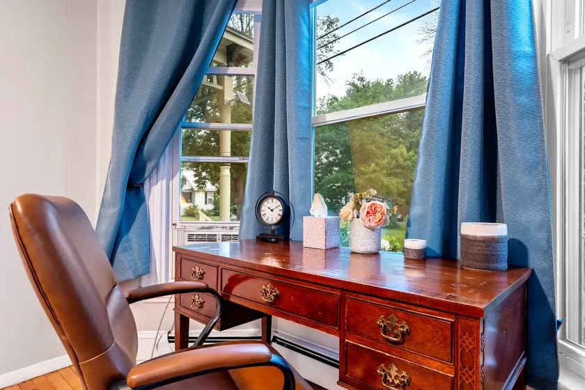 Cozy 3BR | Pet Friendly | Near Portland | Parking - Image 1