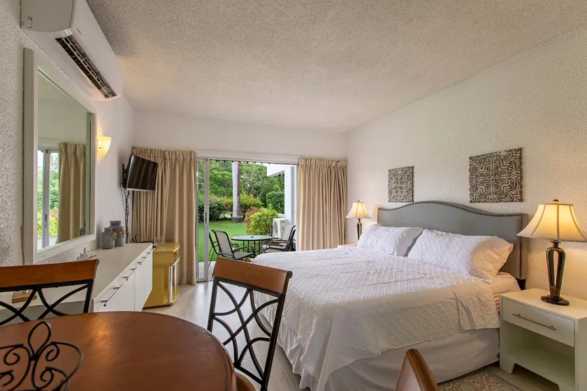 Cozy studio apt in Rockley Golf and Country Club - Image 1