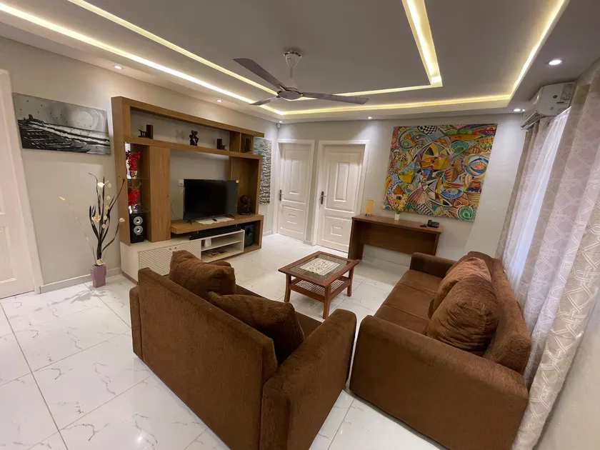 Comfortable 2-Bed Flat - Image 1