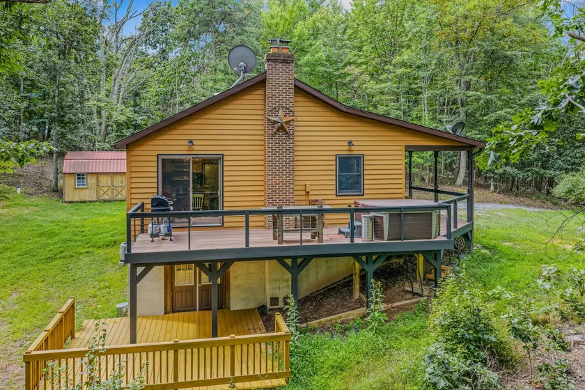 The Hideaway~Remote Cabin ~Hot Tub~Fast Internet! - Image 1
