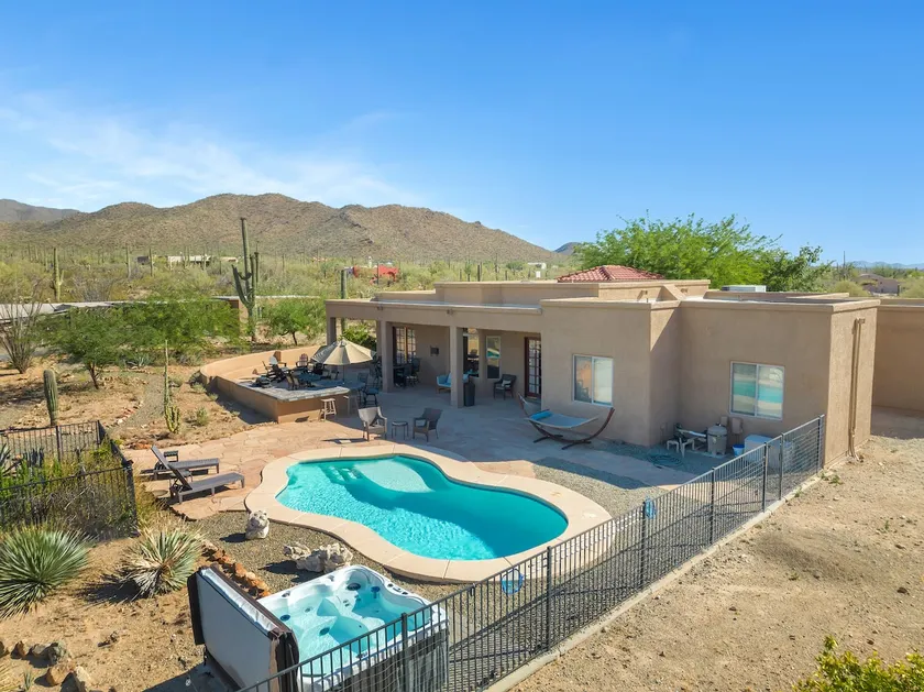 Stunning View+Private Pool & Hot Tub | Luxury Stay - Image 1