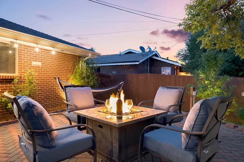 Spacious Arvada Home Perfect Location - Near Old Town Arvada, Denver, Red Rocks - Image 1