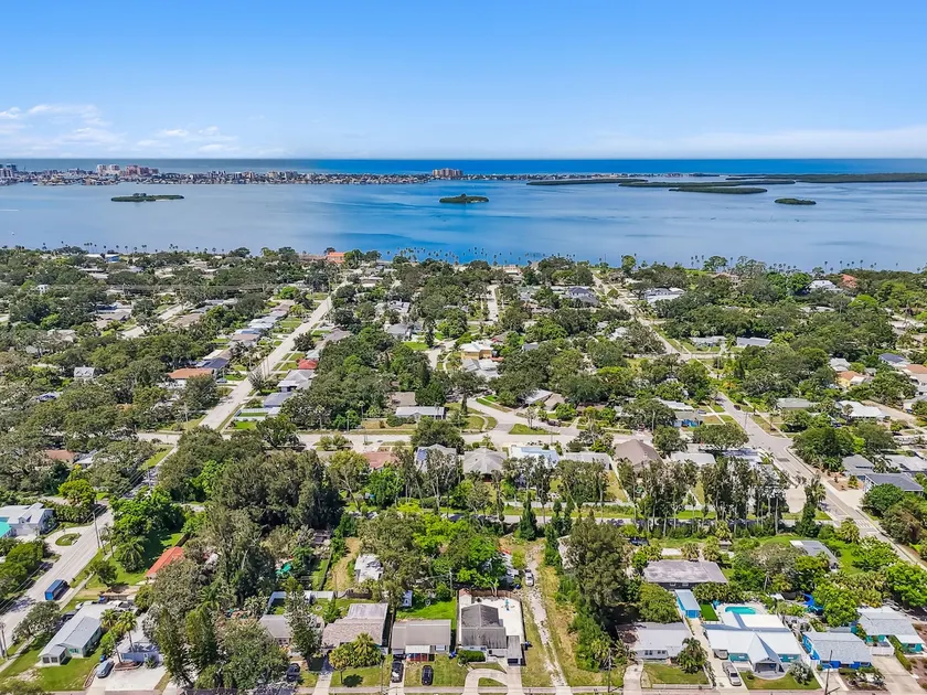 Dream’n in Downtown Dunedin, steps from it all! - Image 1
