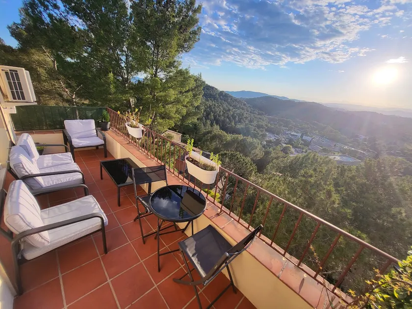 T3, 3* beautiful mountain view, pool and parking - Image 1