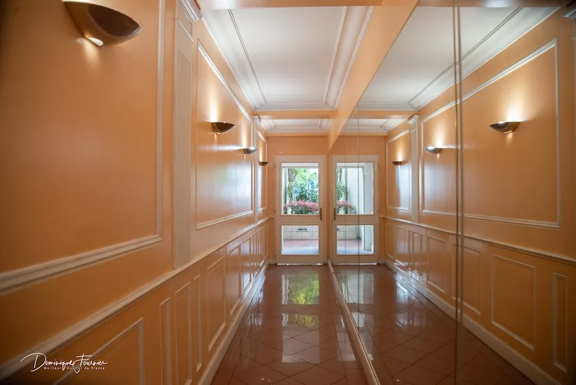Bagnères-de-Luchon Apartment in residence - Image 1