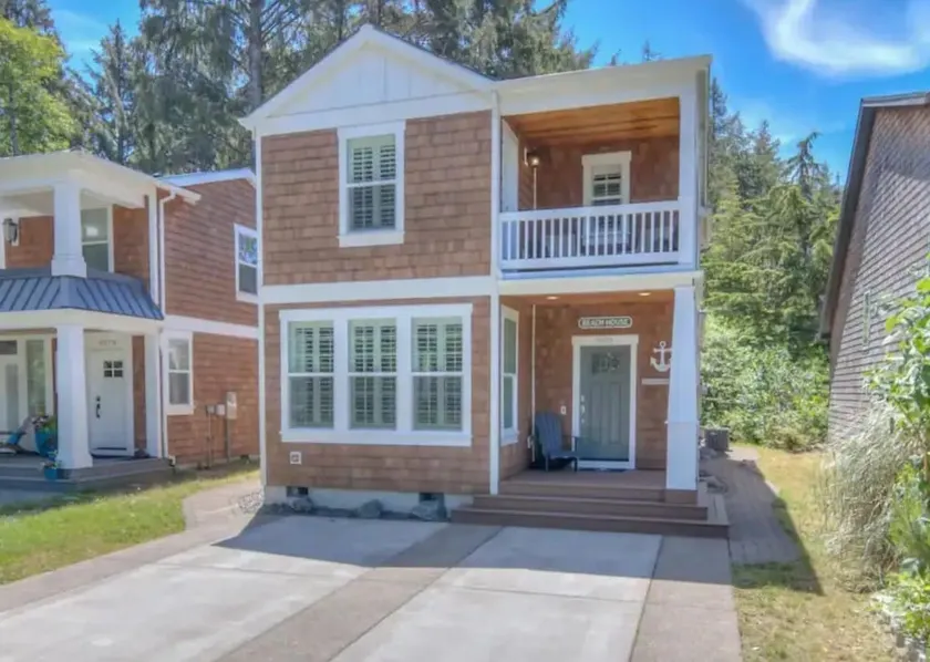 Luxury Family-Friendly Home w/ Beach Access - Image 1