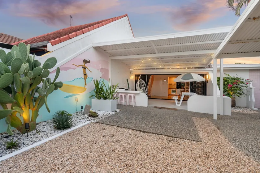 Saltwater Villa @mackay_beach_abodes - Image 1