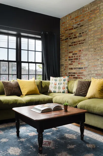 3-bedroom exposed brick in Chicago's Wicker Park - Image 1