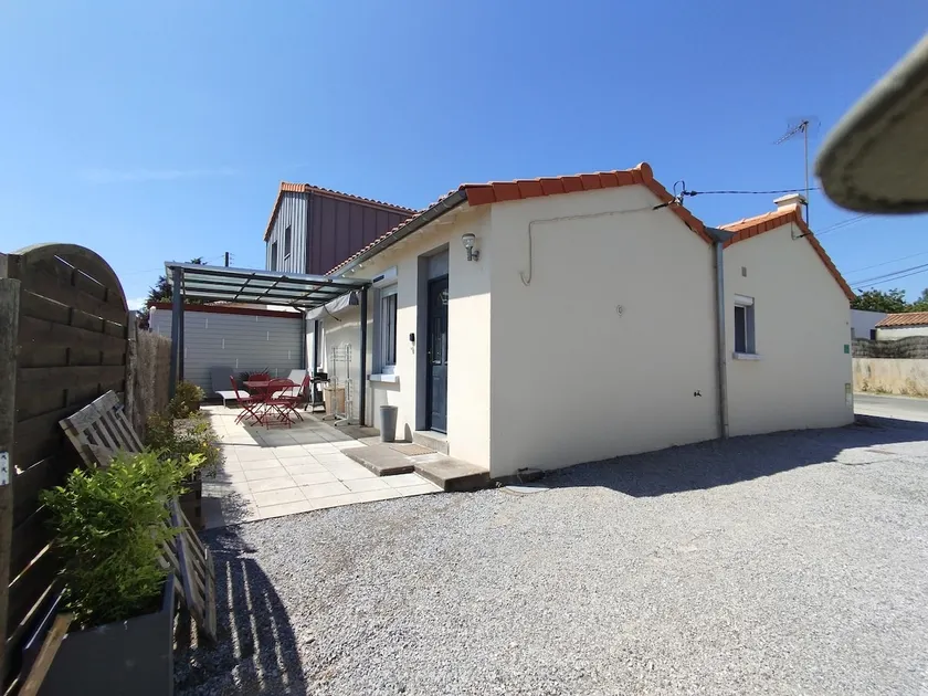 La Hutière Gîte by the Loire near Ancenis - Image 1