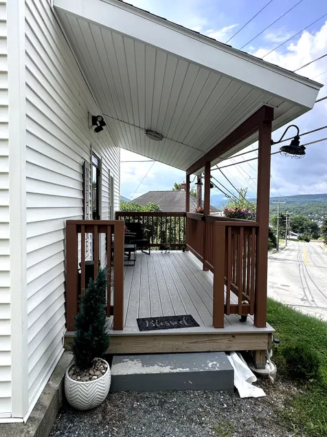 Cozy- Family -Friendly Retreat in the heart of WM - Image 1