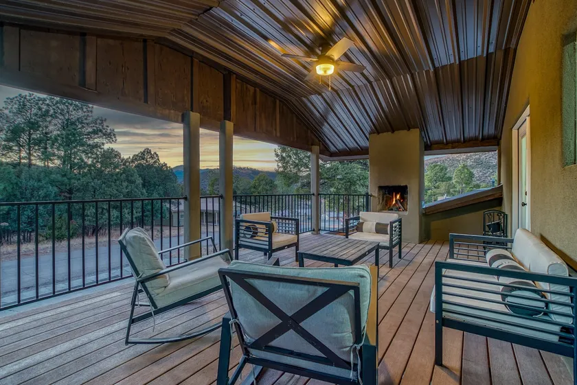 Near Midtown, Views, GameRoom, DiscGolf, Hottub - Image 1