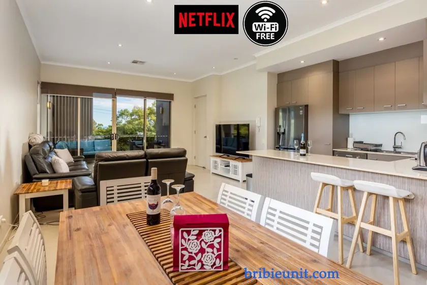 Keiths on Pumicestone, 1 of best 3, Bribie units - Image 1