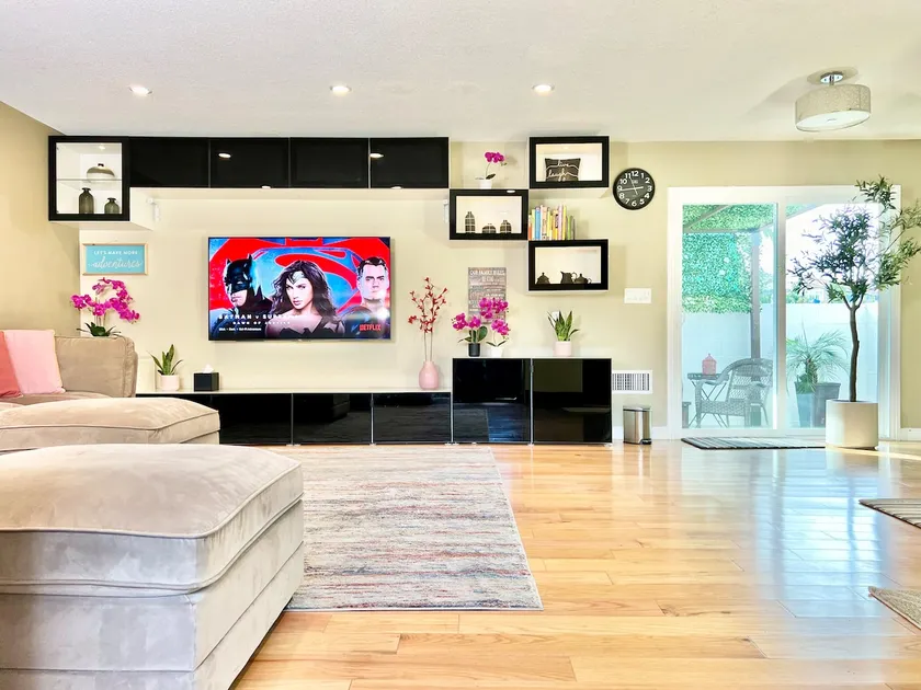 Explore LA from Our Family-Friendly 5BR Home - Image 1