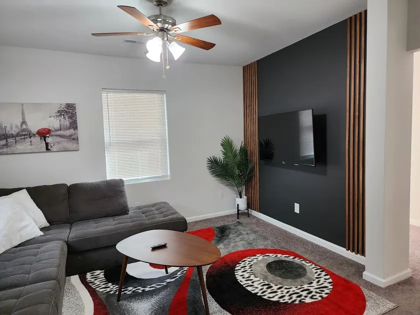 Cozy Quiet 2BR near Dntwn Beaches Airport-Sleeps 4 - Image 1