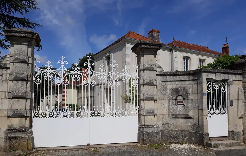 The entrance to Château Cottage, Orangery & Garden - Image 1
