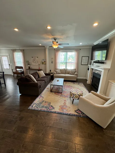 Cozy NWA Craftsman in Uptown Rogers - Image 1