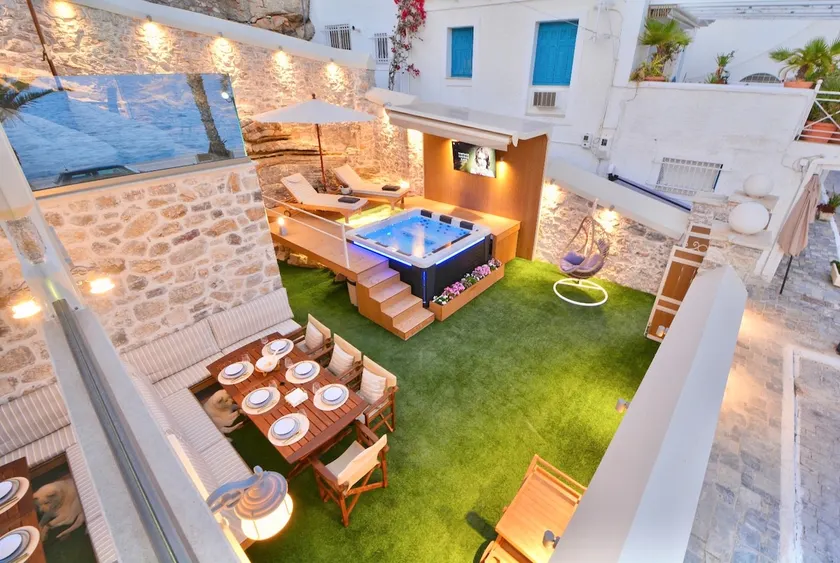 Villasonboard Rock Villa 3 Bed, 3 Bath, Jacuzzi, Seaside Ermioni - Image 1