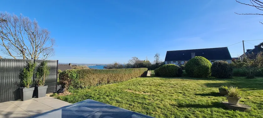 Recently renovated house 6 pers. Presqu'île de Crozon - 300m walk from the beach - Image 1