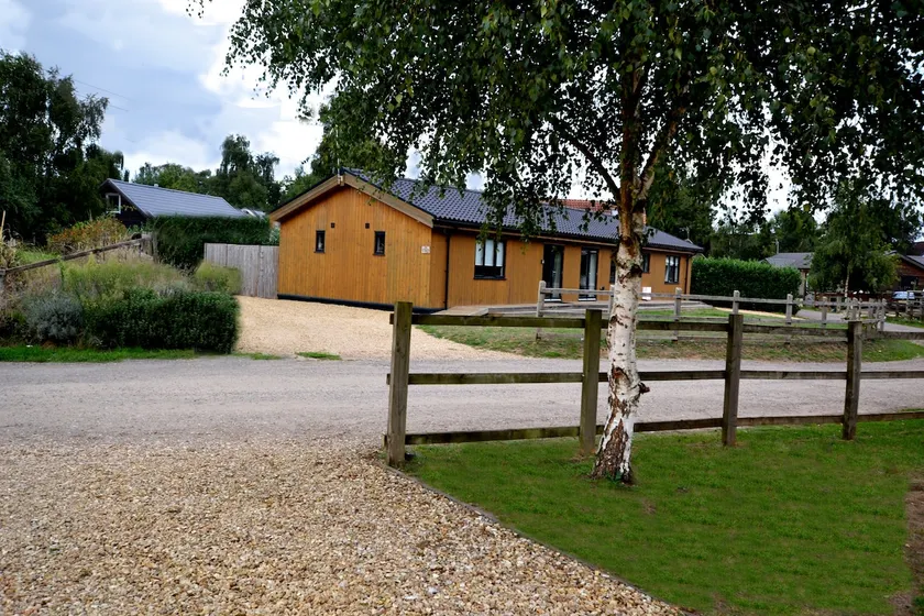 New build. Open plan. 4 all en suite Bedrooms. - Image 1