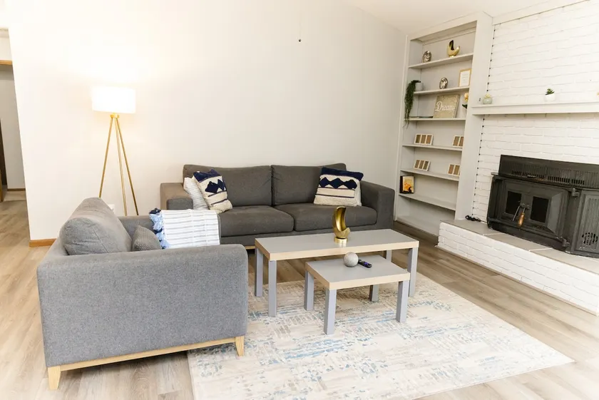 Comfy 3 bedrooms residential home close to Mercy - Image 1