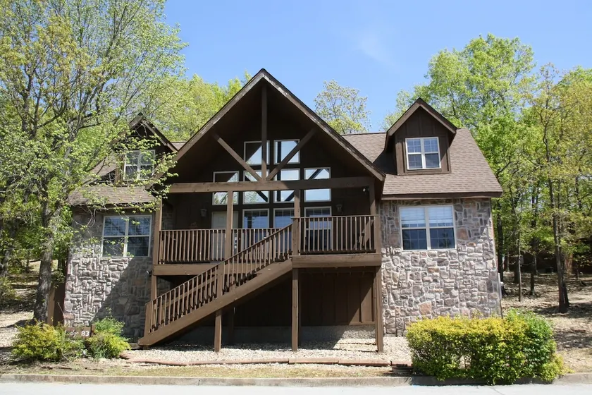 Branson Chalet: 4 En-Suite Baths, Pool & Golf - Image 1