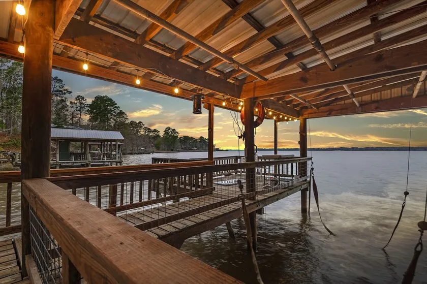 Toledo Bend 3 BR | 3.5 BA Lanan Bay Lakehouse - Image 1