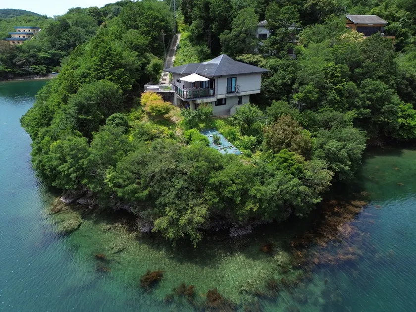 Ocean Front Vacation Rental House in Ise Shima. - Image 1