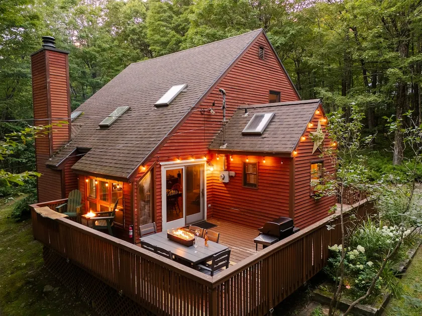 Mt Snow Chalet: Peaceful Escape w/Hot Tub - Image 1
