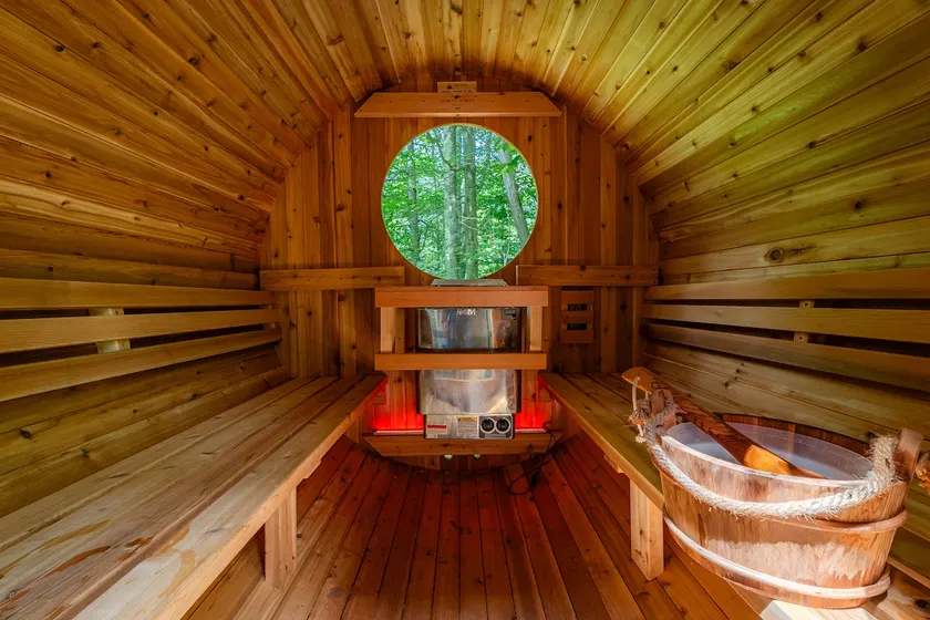 Driftland Cabin sauna, hot tub, pizza oven - Image 1