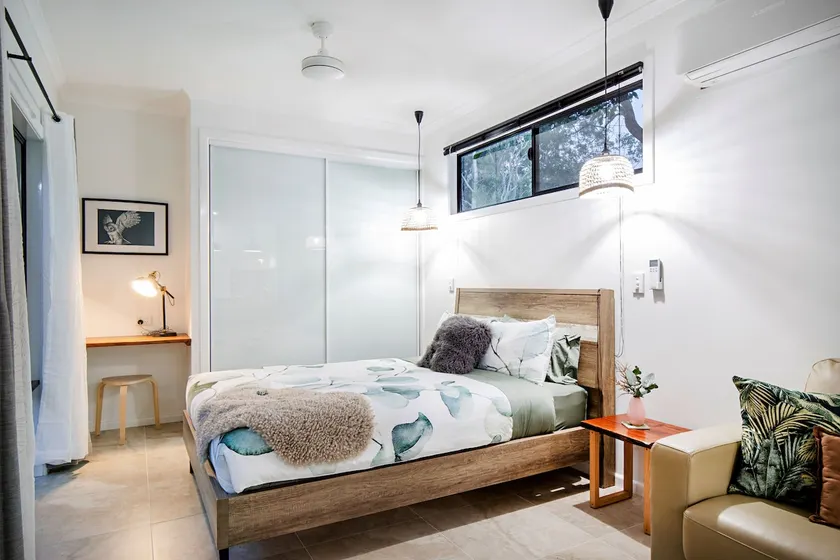 Airlie Beach Eco Cabins - Bandicoot Cabin - Image 1