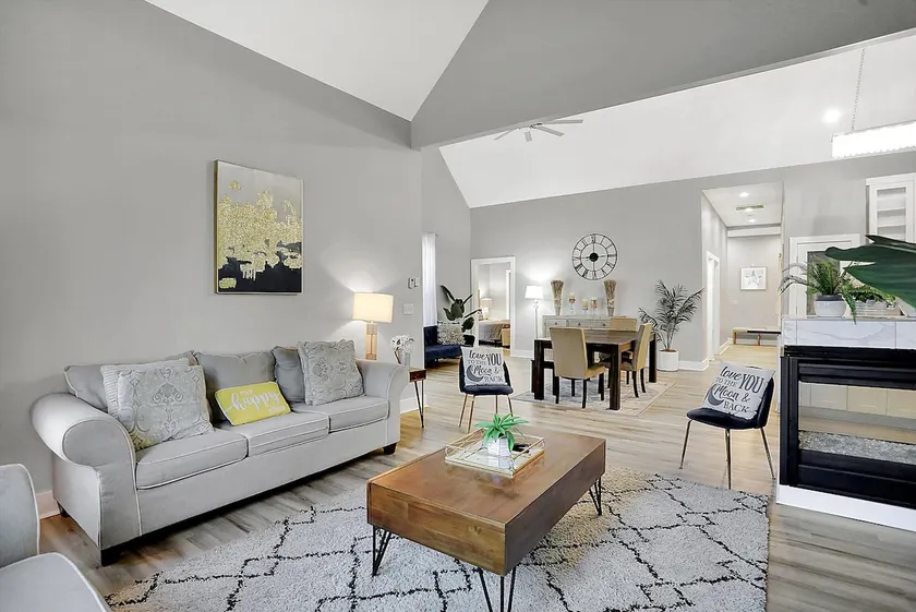Cozy and Elegant 4 BR Home Perfect for Getaways - Image 1