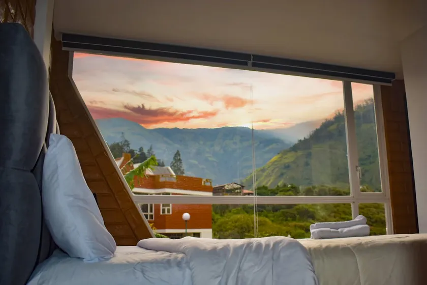 Luxurious Airbnb house by the river - Image 1