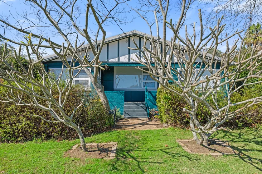 The Lake Escape Cottage - Image 1