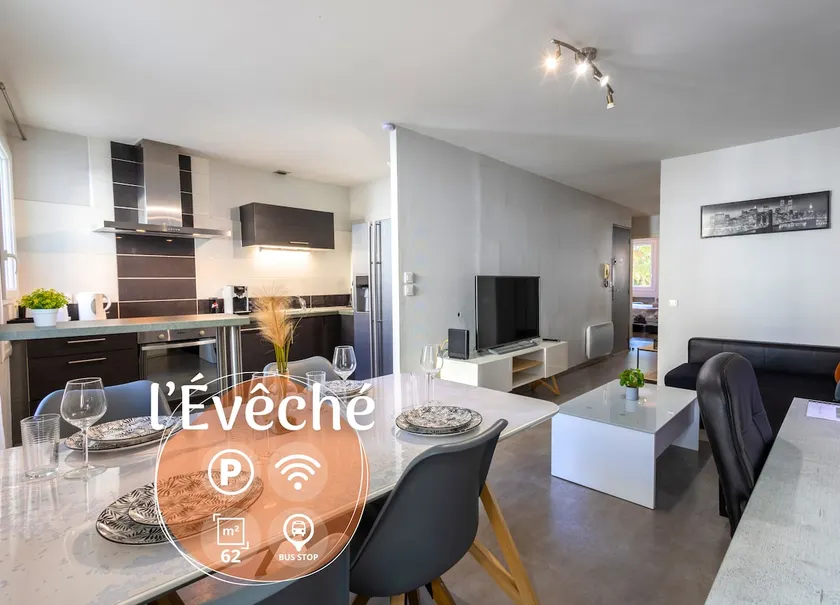 L'Évêché | Spacious 2-bedroom, 1-bathroom, Duplex in Hypercentre - Image 1