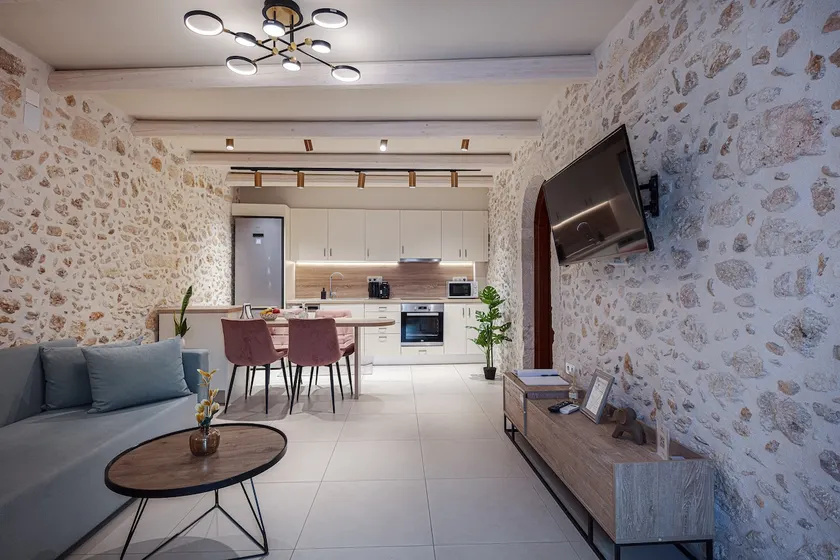 Philikon Luxury Suites - Image 1