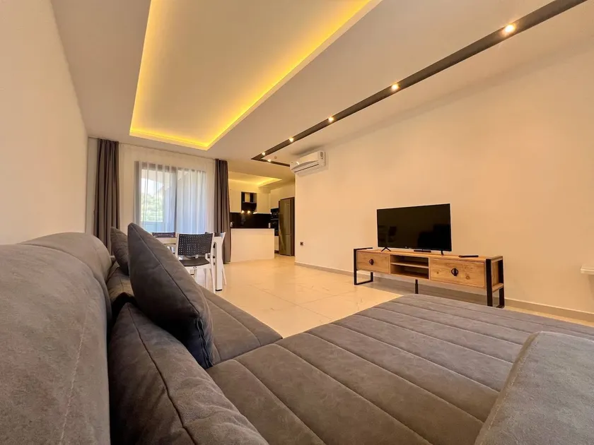 Salam Residence 2 - Ladies-Only Pool & Family Pools - Image 1