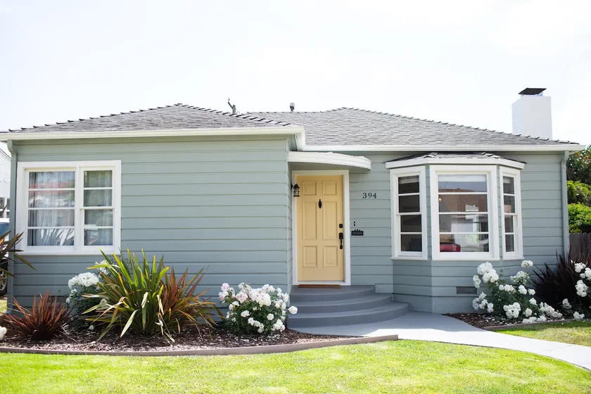 Yellow Door Bungalow - Image 1