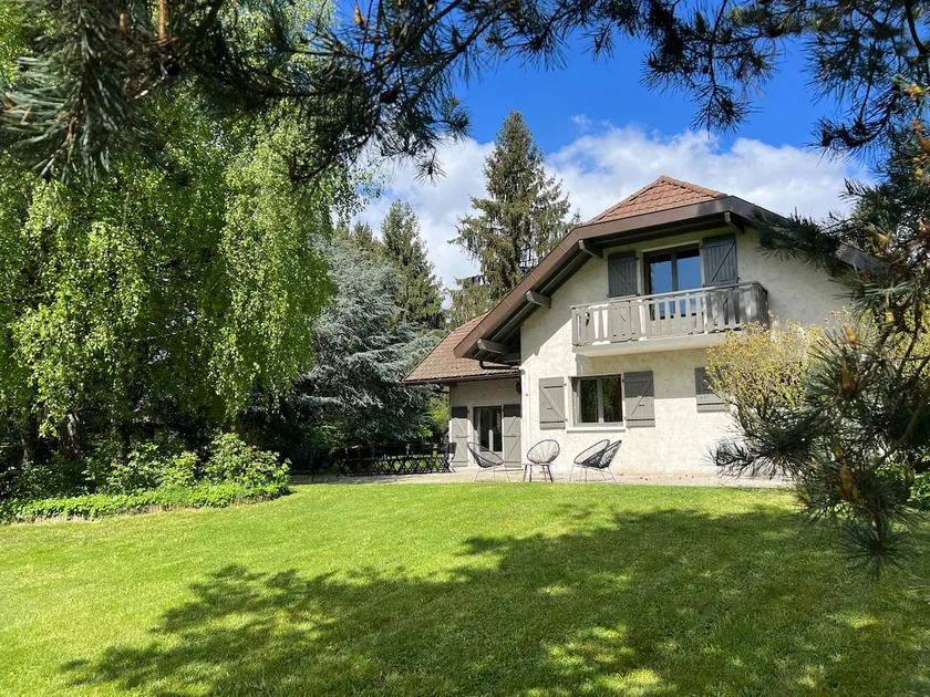 House, 7 BDRM, 3* Vacation Rental, Lake Annecy - Image 1