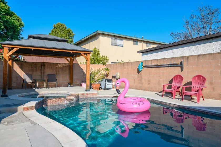 Family vacation home w pool, Disney Land, beach - Image 1