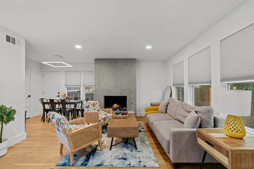 7 Beds ~ Garage ~ Backyard ~ EV Charger~Fireplace - Image 1