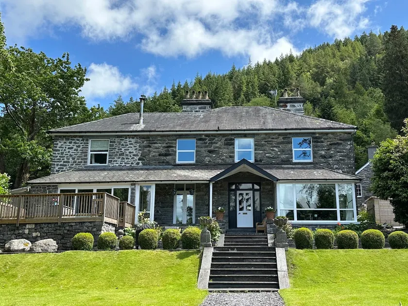 Tyn Y Fron 6 bedroom house in Betws-y-Coed Snowdonia - Image 1
