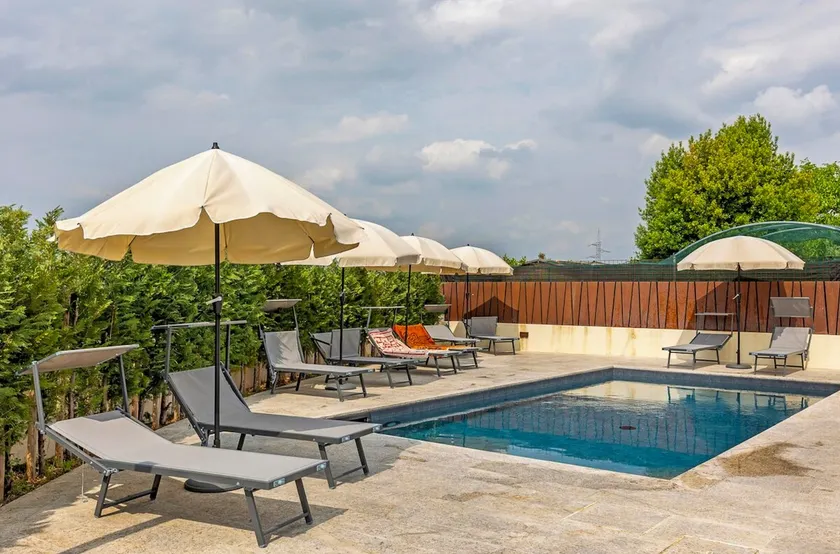 Casa Iris: between Vineyards and Lake Garda - Image 1