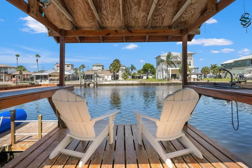 The Gulf Breeze - Direct Access To Gulf | 10% off - Image 1