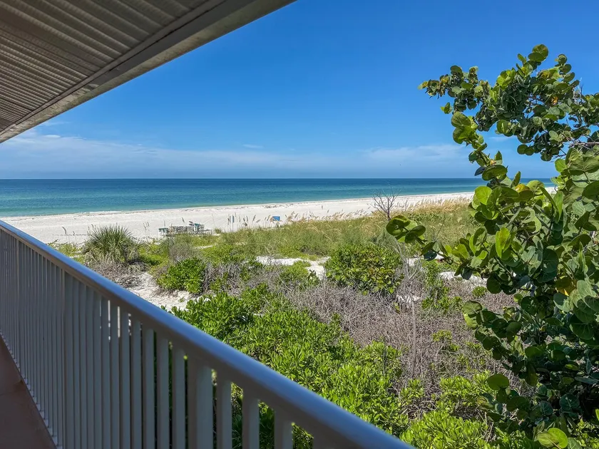 Beach Front Condo sur les plages de sable blanc du golfe du Mexique sur Longboat Key en Floride - Image 1