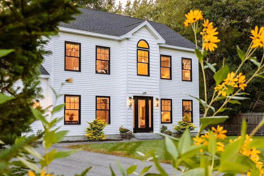 NewBuilt/HotTub/Great Location-4 min Kennebunkport - Image 1